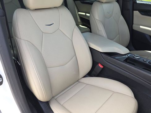 Used 2024 Cadillac CT5 Premium Luxury RWD image 21