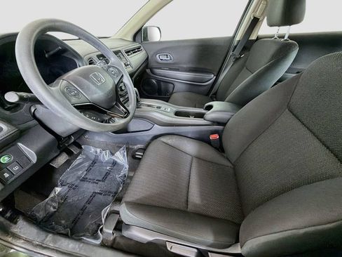 Used 2018 Honda HR-V LX image 19
