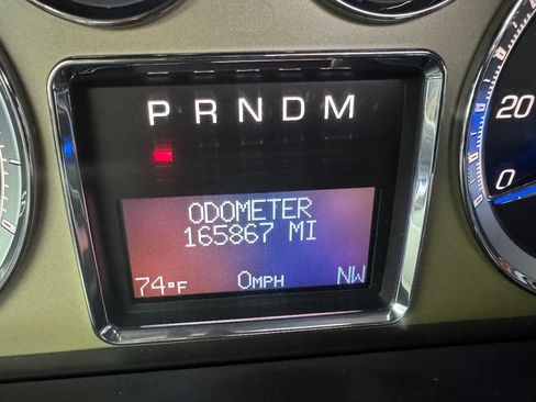 Used 2013 Cadillac Escalade Platinum image 17