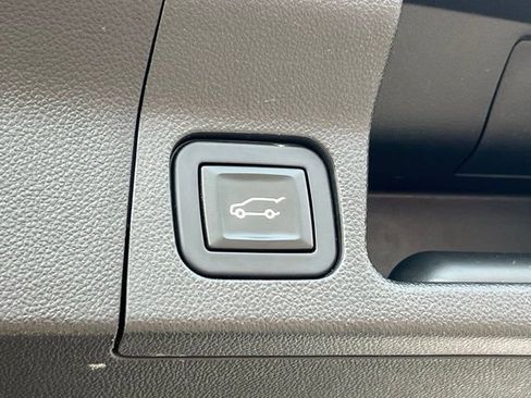 Used 2017 GMC Acadia SLT FWD image 13