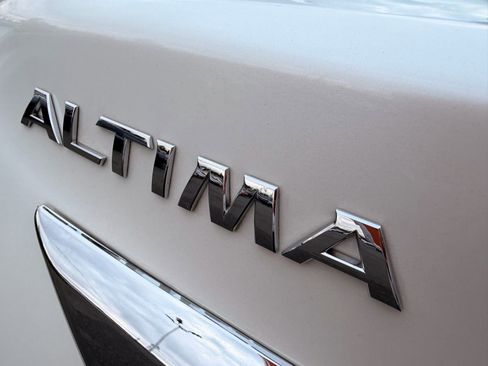 Used 2014 Nissan Altima 2.5 SV w/ Convenience Package image 8