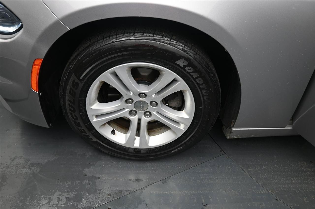 Used 2016 Dodge Charger SE w/ Popular Equipment Group RWD image 15