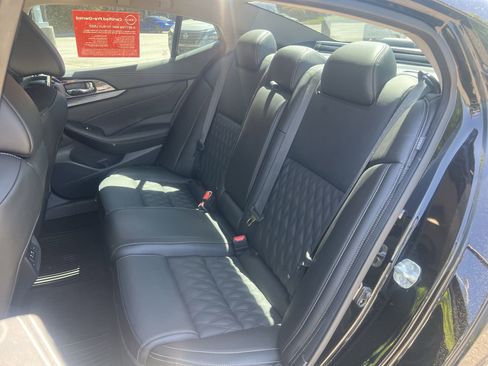 Used 2023 Nissan Maxima Platinum w/ Sport Mat Group FWD image 19