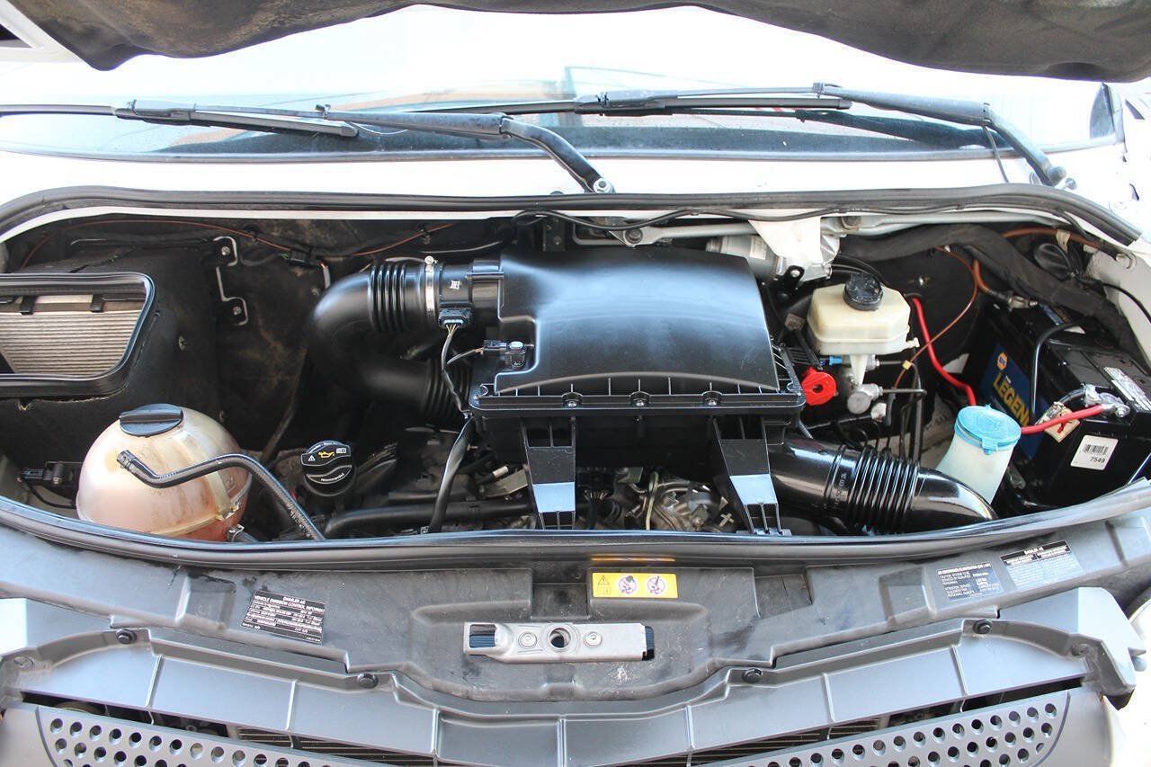 Used 2014 Mercedes-Benz Sprinter 3500 image 23
