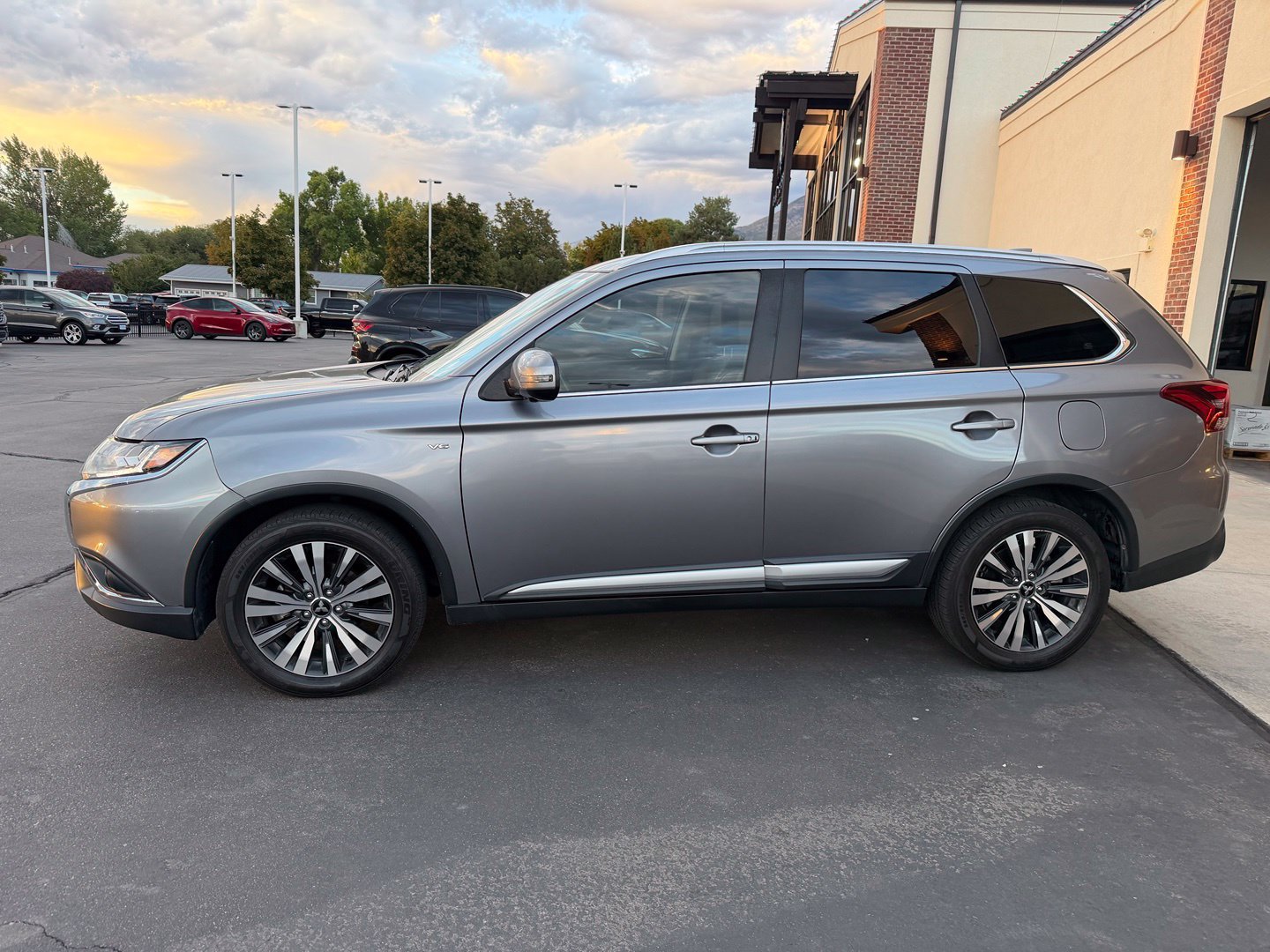 Used 2019 Mitsubishi Outlander GT AWD/4WD image 4