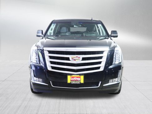Used 2017 Cadillac Escalade ESV Luxury AWD/4WD image 2