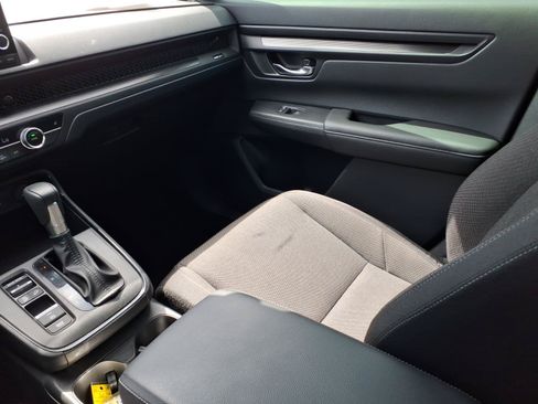 Certified 2025 Honda CR-V EX image 19