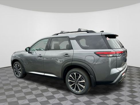 New 2026 Nissan Pathfinder Platinum AWD/4WD image 17