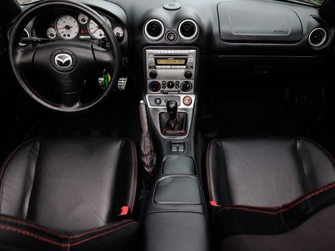 Used 2004 MAZDA MX-5 Miata MAZDASPEED w/ Grand Touring Pkg image 2