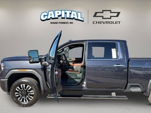 Used 2024 GMC Sierra 2500 Denali Ultimate w/ Max Trailering Package image 13