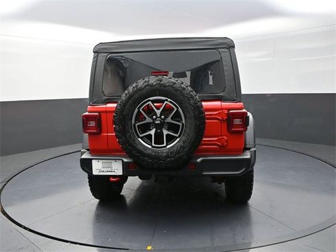 New 2025 Jeep Wrangler Unlimited Rubicon image 6