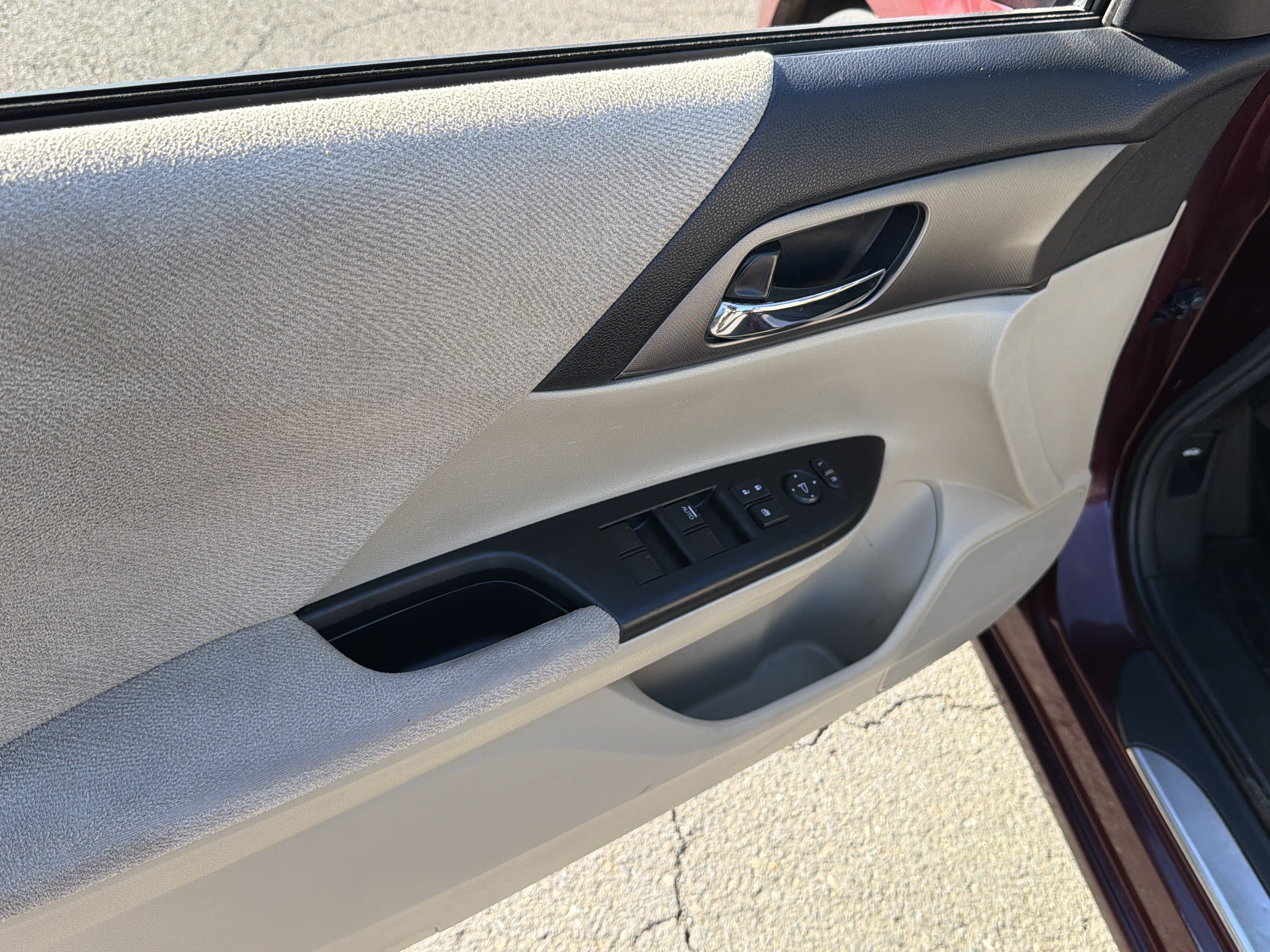 Used 2013 Honda Accord LX image 12