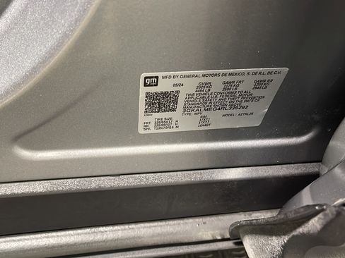 Used 2024 GMC Terrain SLE FWD image 27