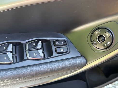 Used 2018 Hyundai Santa Fe Sport w/ 2.4L Value Package 02 AWD/4WD image 24