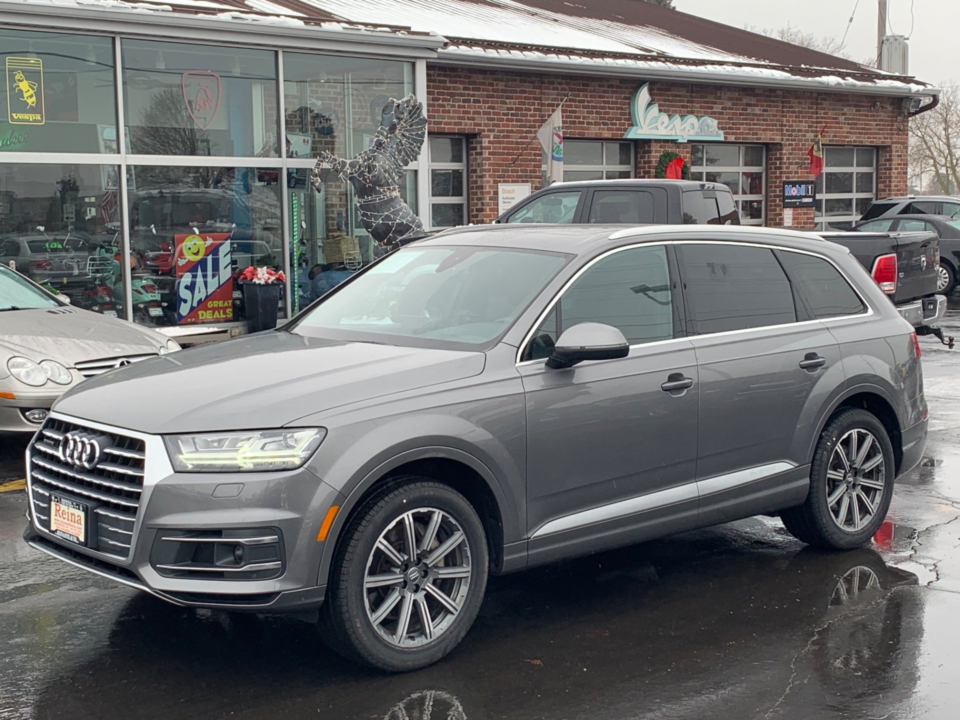Used 2017 Audi Q7 3.0T Premium Plus w/ Premium Plus Package AWD/4WD image 1