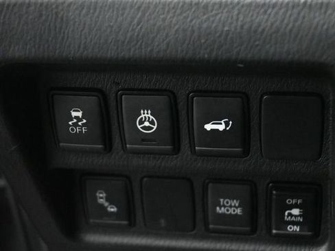 Used 2020 Nissan Pathfinder SL image 39