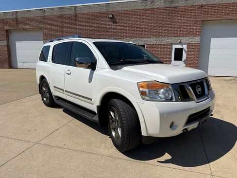 Used 2013 Nissan Armada Platinum w/ Platinum Reserve Pkg image 3