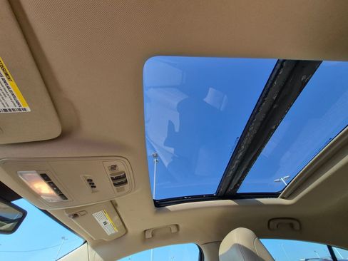 Used 2012 Buick LaCrosse Touring FWD image 16