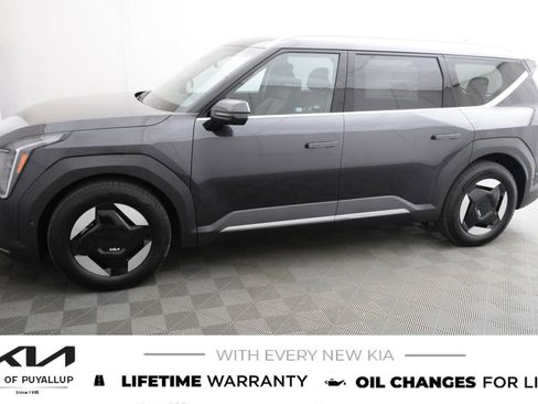 New 2026 Kia EV9 Wind AWD/4WD image 8