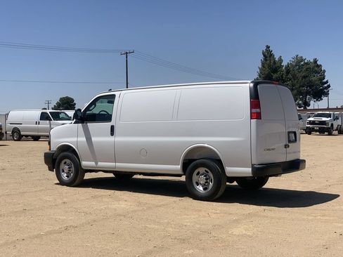 New 2026 Chevrolet Express 2500 w/ Driver Convenience Package RWD image 6