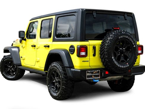 Used 2023 Jeep Wrangler Unlimited image 10