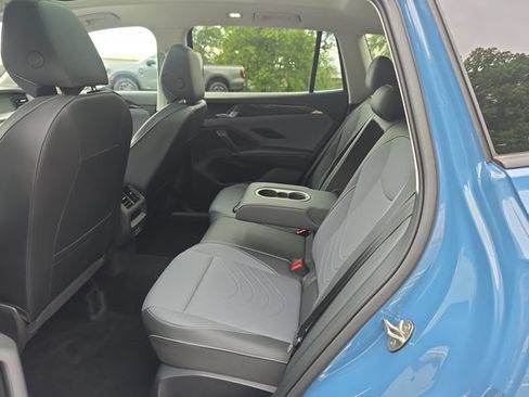 Used 2026 Volkswagen Tiguan SE w/ Panoramic Sunroof Package AWD/4WD image 22