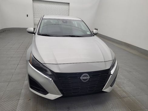 Used 2023 Nissan Altima 2.5 SV image 14