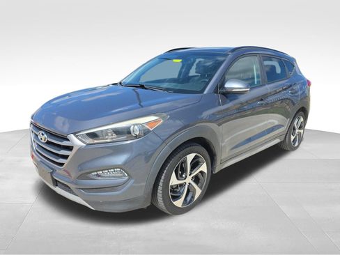 Used 2018 Hyundai Tucson Value FWD image 1