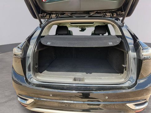 Used 2023 Buick Envision Avenir FWD image 9