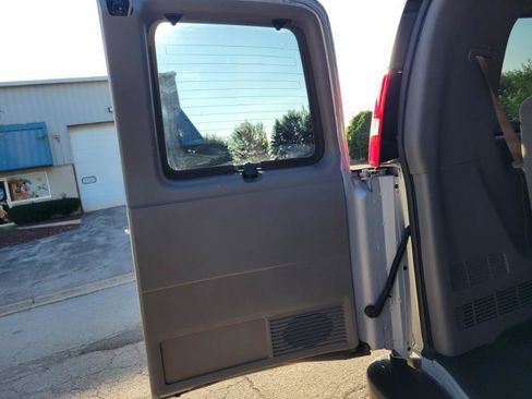 Used 2019 Chevrolet Express 2500 LS w/ Driver Convenience Package RWD image 38