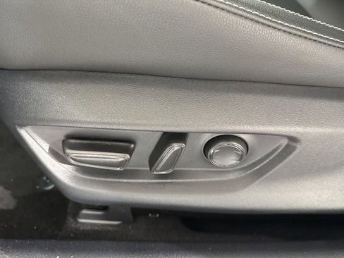 Used 2025 Toyota Camry SE image 22