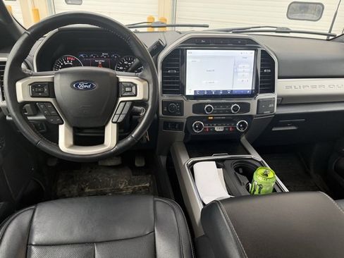Used 2022 Ford F350 Lariat w/ Black Appearance Package image 10