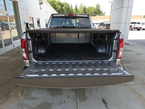 Used 2022 RAM 1500 Big Horn w/ Night Edition AWD/4WD image 24