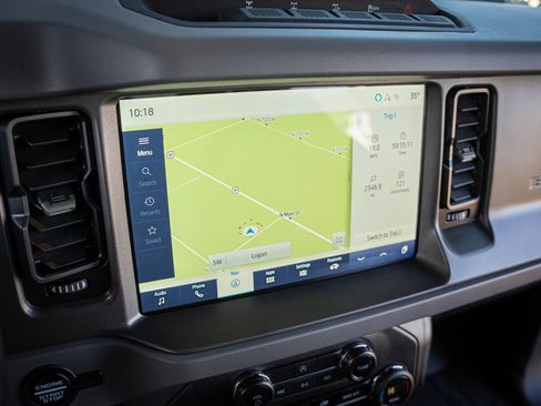 Used 2024 Ford Bronco Everglades image 21