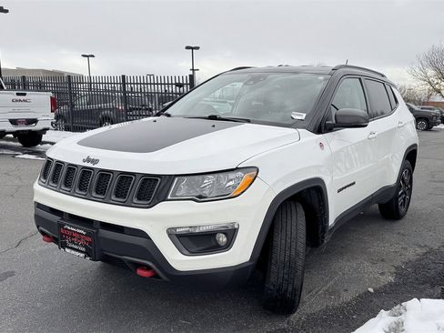 Used 2021 Jeep Compass Trailhawk image 4