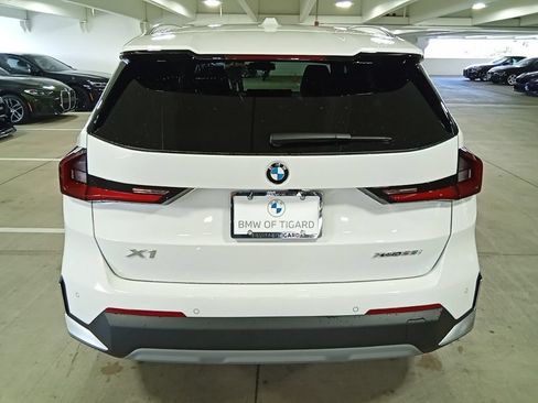 Used 2023 BMW X1 xDrive28i w/ Premium Package AWD/4WD image 6