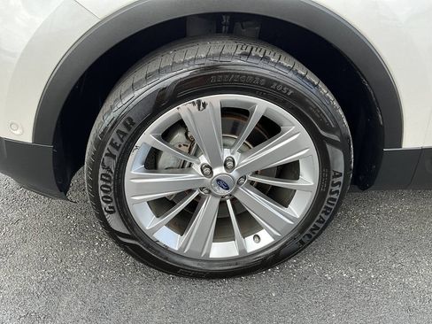 Used 2017 Ford Explorer Limited w/ Equipment Group 303A AWD/4WD image 17