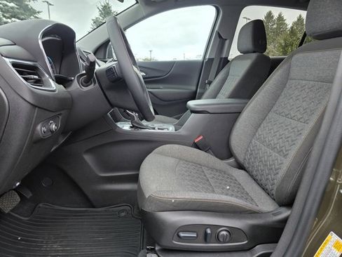 Used 2024 Chevrolet Equinox LT image 14