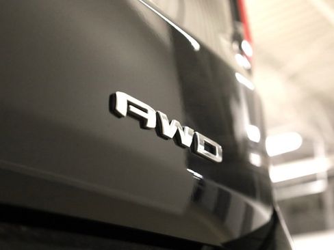 Used 2023 GMC Terrain SLE w/ Driver Convenience Package image 38