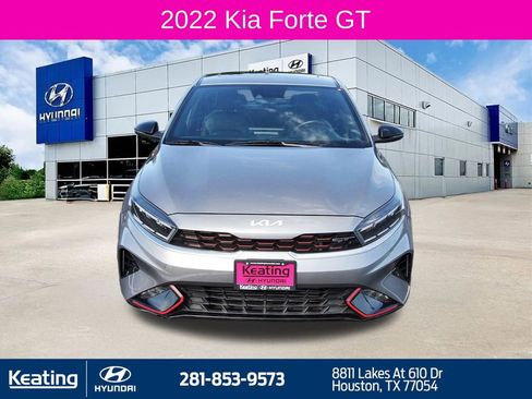 Used 2022 Kia Forte GT image 2