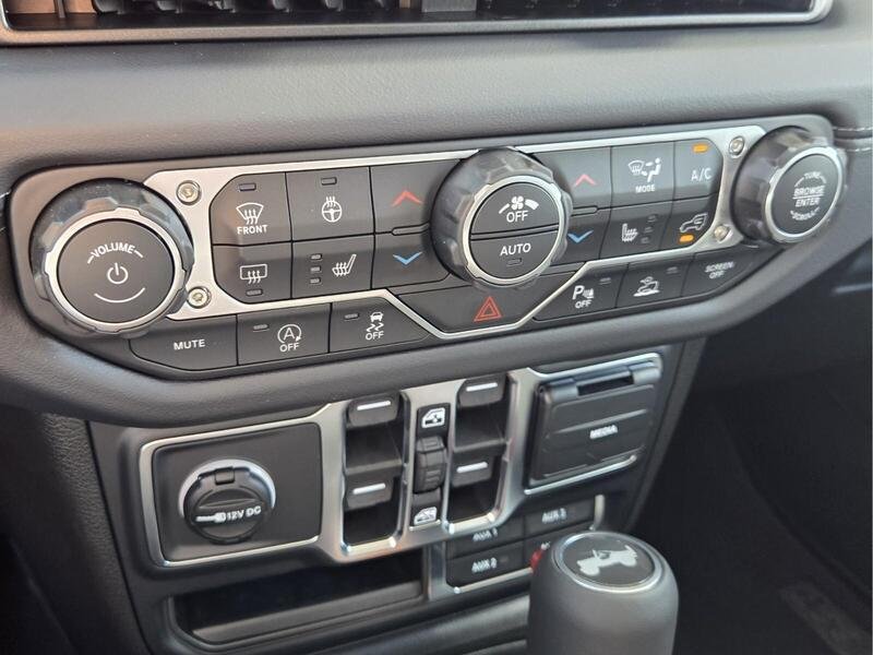 New 2027 Jeep Wrangler Unlimited Sahara AWD/4WD image 26
