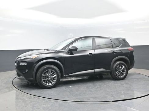 Used 2023 Nissan Rogue S AWD/4WD image 4