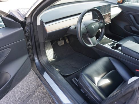 Used 2018 Tesla Model 3 Long Range image 5