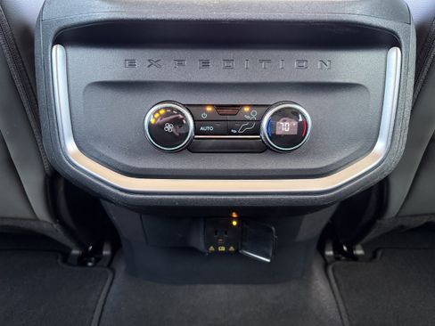 Used 2025 Ford Expedition Max Active image 25