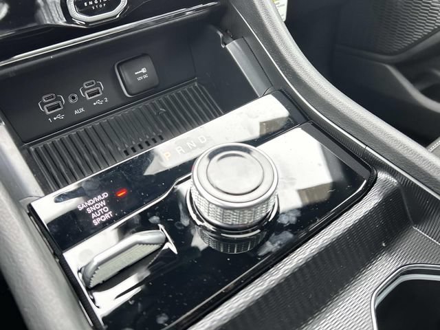 New 2026 Jeep Grand Cherokee Altitude AWD/4WD image 9