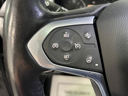 Used 2021 Chevrolet Traverse RS image 12