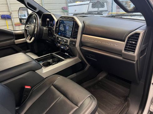 Used 2022 Ford F250 Lariat w/ Lariat Ultimate Package image 17