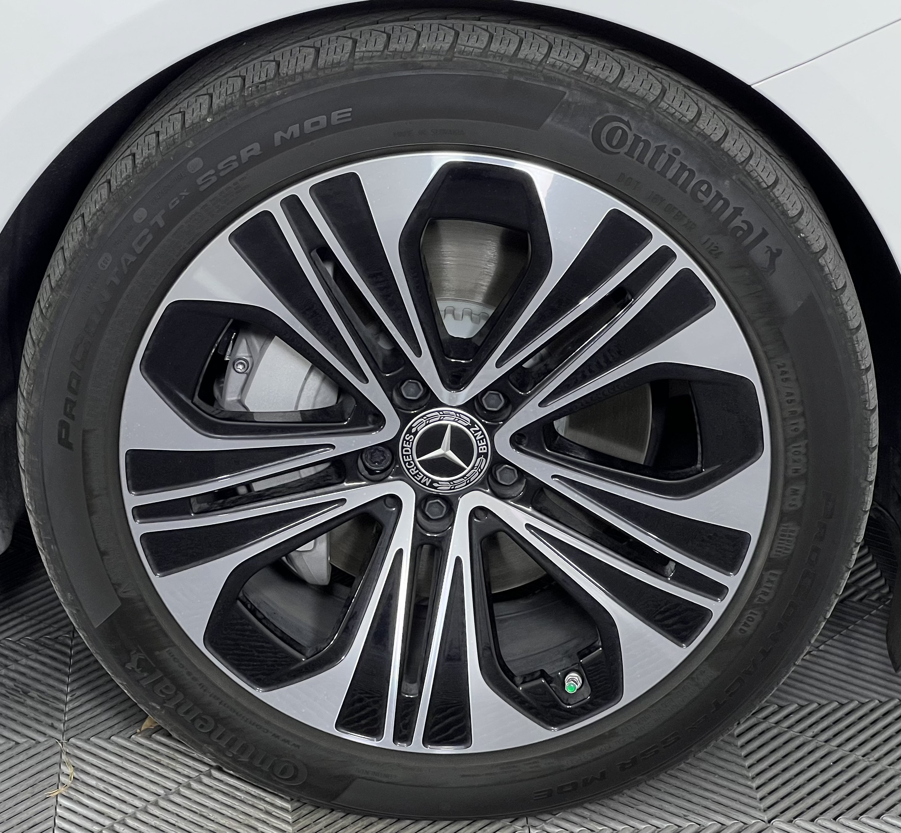 Certified 2024 Mercedes-Benz E 350 4MATIC Sedan image 15