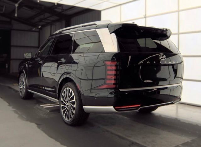 Used 2026 Hyundai Palisade Calligraphy AWD/4WD image 6