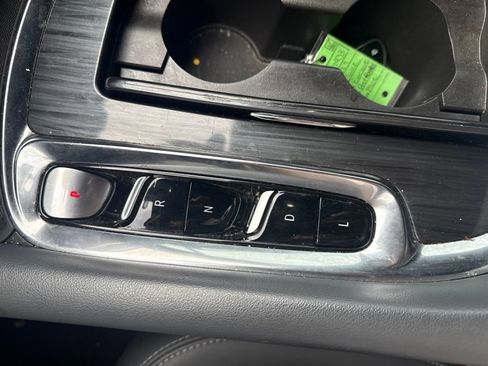Used 2023 Buick Enclave Essence FWD image 28
